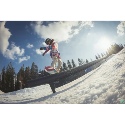 Damska kurtka snowboardowa z kapturem wodoodporna Navajo