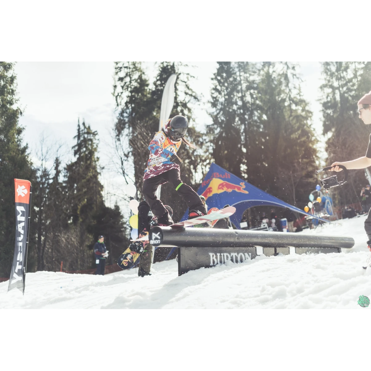 Damska kurtka snowboardowa z kapturem wodoodporna Navajo