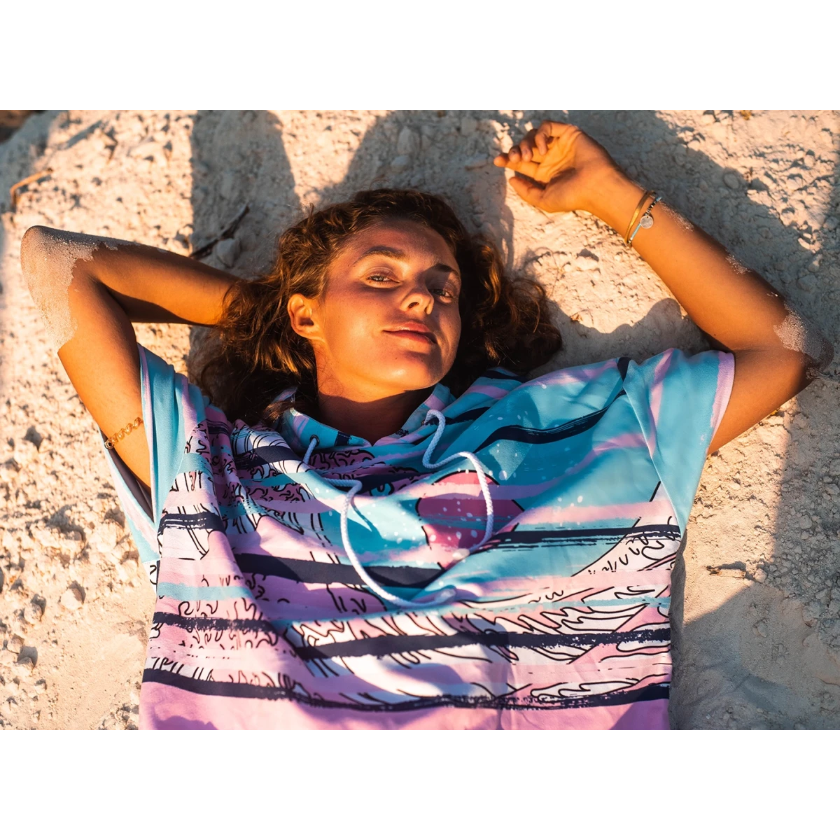 Damskie ponczo surferskie plażowe szykoschnące ręcznik Kanagawa Gagaboo